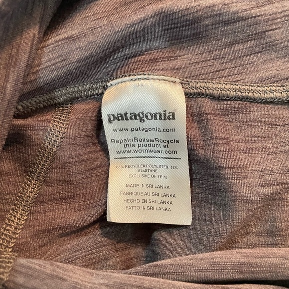 Patagonia Capri Gray Leggings w/inside waist pocket - Picture 3 of 5